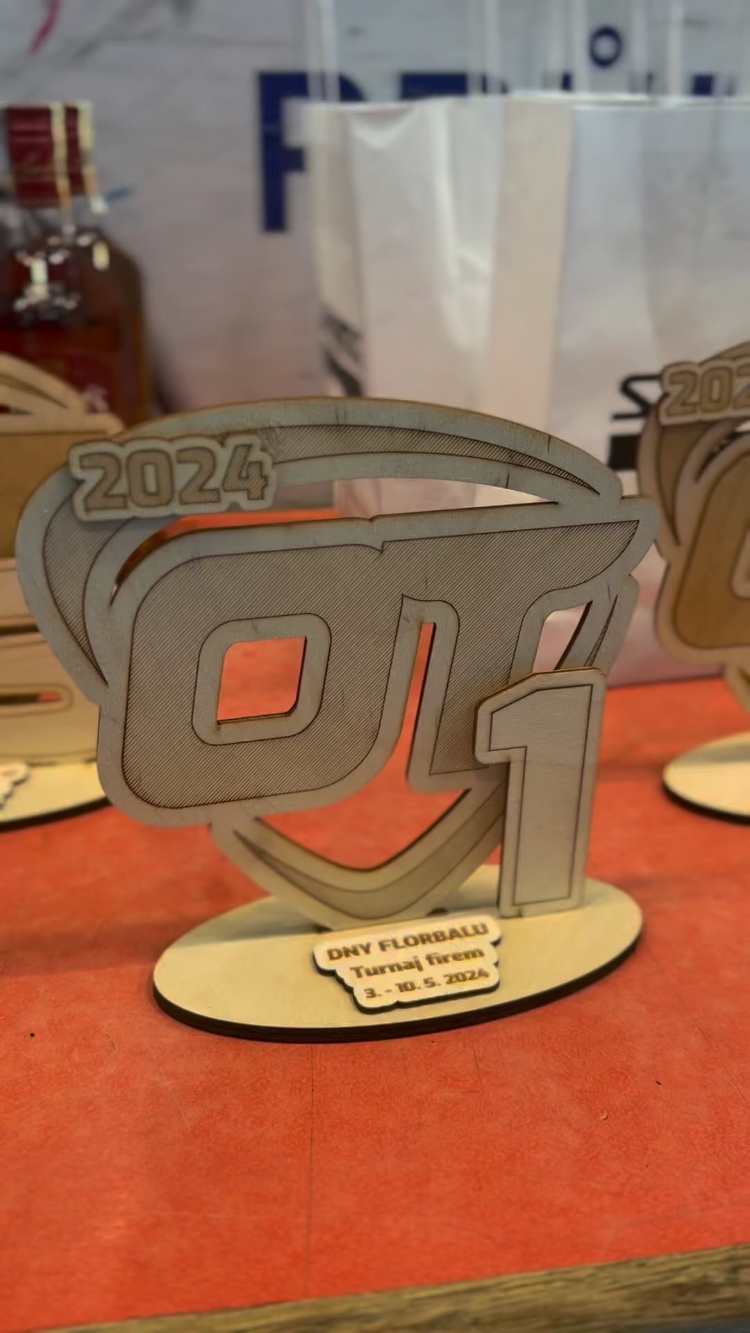 🇨🇿 Jako každý rok, se dnes Orlimex účastnil turnaje firem v rámci 10 dní florbalu, které pořádá @florbal_orlicko_trebovsko 👍🏼 
Náš tým dnes vybojoval krásné 2.místo 🥈🥳 
A poháry jak jinak, než z dílny Orlimex 🏆
🇬🇧 As every year, today Orlimex participated in the corporate tournament as part of the 10 days of floorball organized by @florbal_orlicko_trebovsko 👍🏼 Our team achieved a beautiful 2nd place today 🥈🥳
And the trophies, as always, made by Orlimex 🏆

#orlimex #plywoodisourpassion #plywood #experts #worldwide #florball